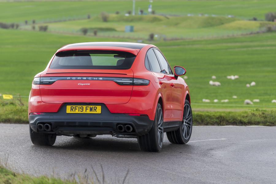  Porsche Cayenne Coupe 2019 года  (UK) (фото 6 из 40)